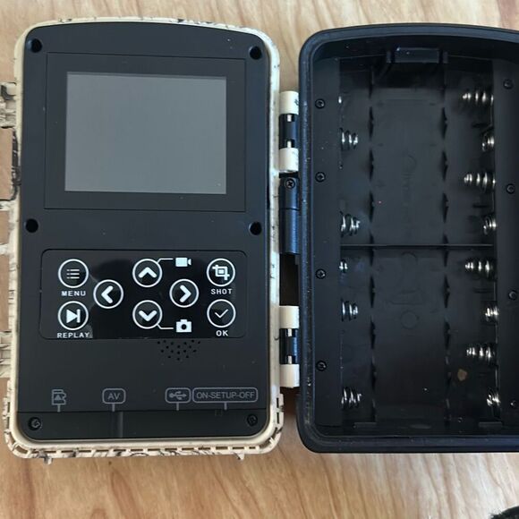 Foxelli Trail Camera 12MP 1080P Full HD Wildlife Scouting Hunting Camera with Mo - Picture 2 of 4